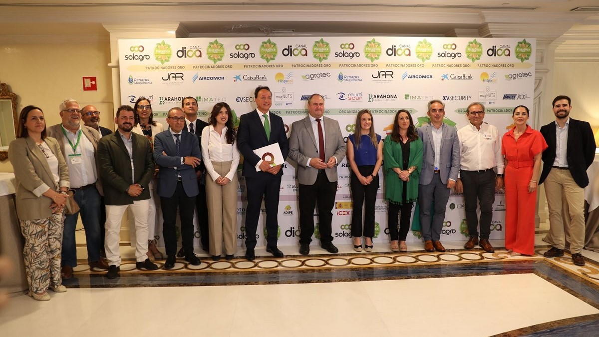 Foto Inaugural pistadica|Organizadores Pistadica con Consejero de Agricultura|público pistadica|Público asistente|Público Pistadica Inauguración